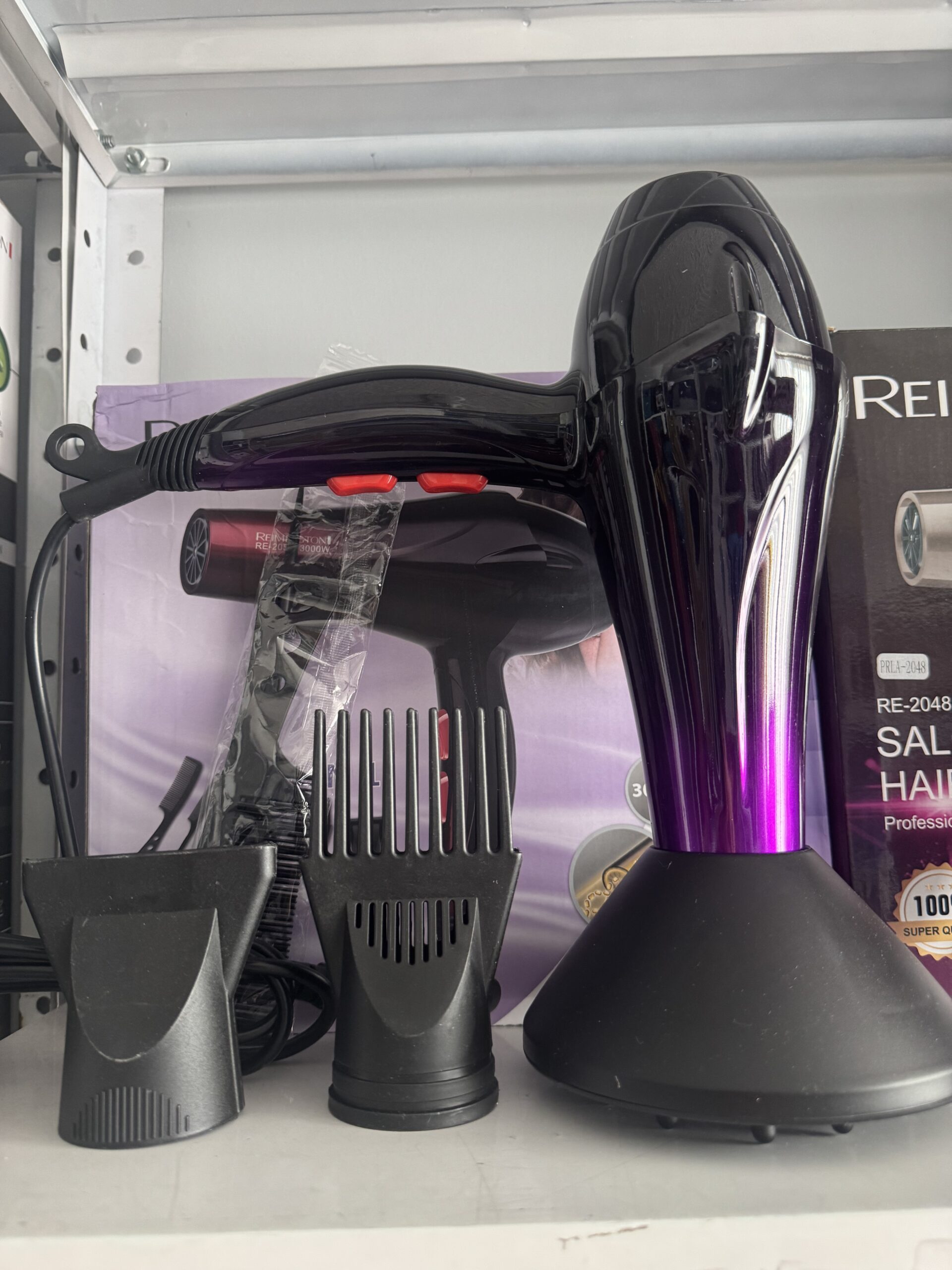Secador de Cabello Profesional Remington RE-2048 – Potencia y Estilo